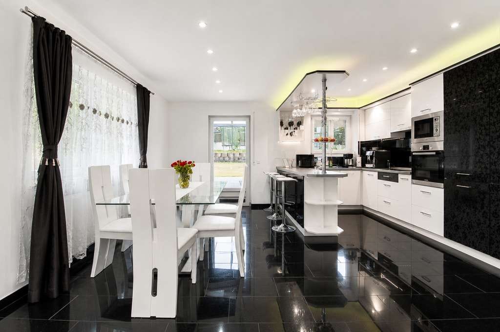 Immobilie in Osterburken - ++Großzügige 4,5-Zi.-ETW mit Garten, Terrasse & Garage in Osterburken++ - Bild 2