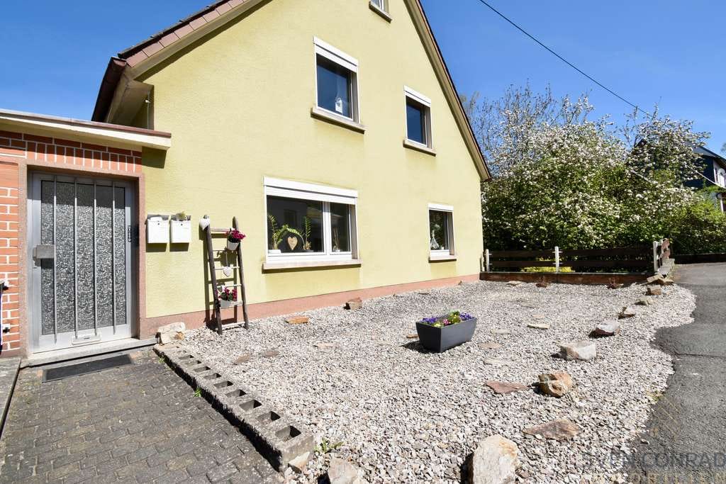 Immobilie in Idar-Oberstein - Viel Platz für Ihre Wohnideen – Charmantes Haus mit großem Grundstück & Bachzugang - Bild 0