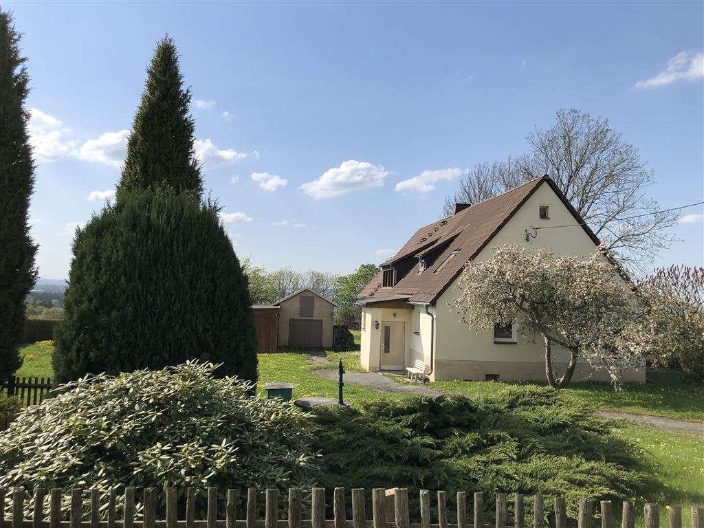 Immobilie in Tirpersdorf - ++Einfamilienhaus in ruhiger, sonniger Lage zum sanieren mit Trinkwasserbrunnen und Fernblick++ - Bild 0