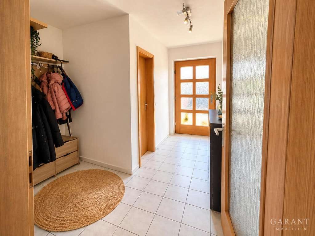 Immobilie in Wörth - Großzügiges Reihenmittelhaus mit Garten, Balkon und viel Platz für die ganze Familie - Bild 2