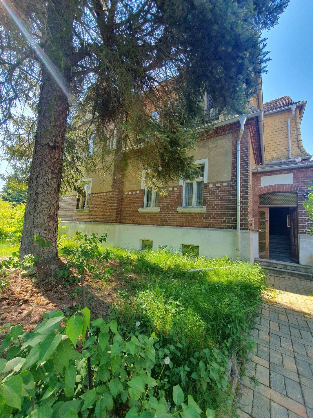 Immobilie in Bad Schmiedeberg - Sanierungsbedürftige Villa mit zwei bestehenden Wohneinheiten in ruhiger Lage von Bad Schmiedeberg zu verkaufen! - Bild 2