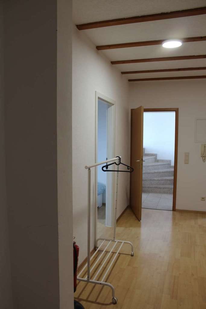 Immobilie in Neuhofen - Kapitalanlage oder Eigennutzung: 3-Zimmer-Wohnung im gepflegten 3-Parteien-Haus - Bild 2