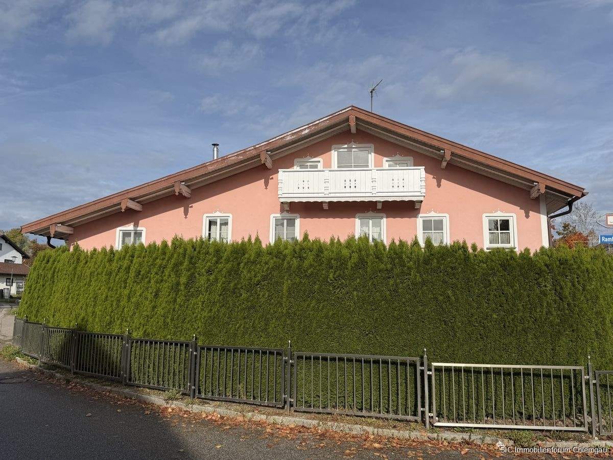 Immobilie in Taching am See - Helle 2,5 Zimmer Dachgeschoss-Ferienwohnung in Seenähe in Taching - Bild 0