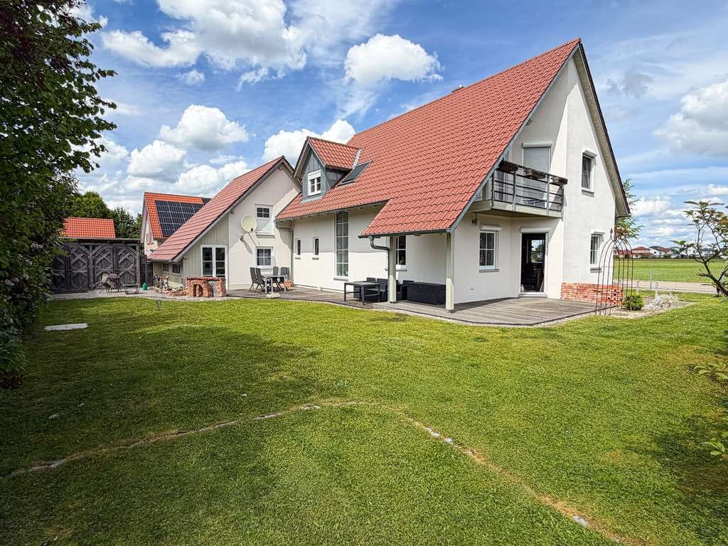 Immobilie in Hiltenfingen - Ansprechendes Haus in ökologischer Bauweise - Bild 2