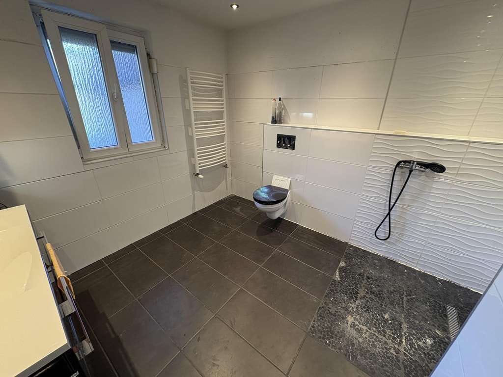 Immobilie in Dernbach (Westerwald) - Kleines Wohnhaus, Teilrenoviert - Bild 1