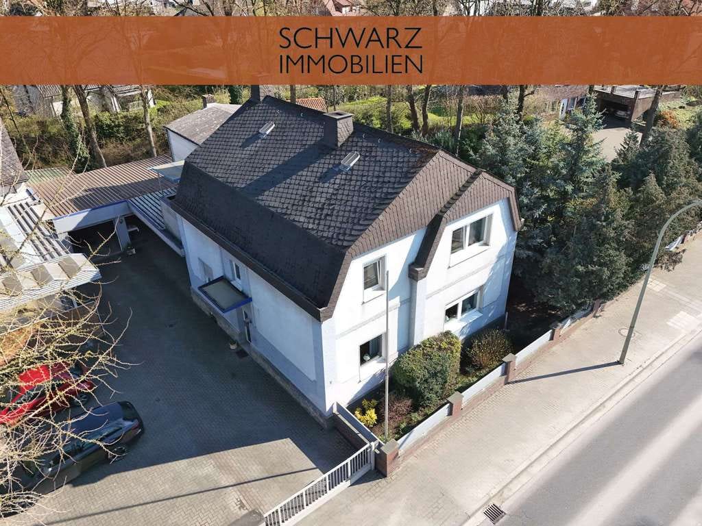 Immobilie in Erwitte - Platzwunder für die ganze Familie: Großzügiges Wohnen mit neun Zimmern & traumhaftem Garten - Bild 0