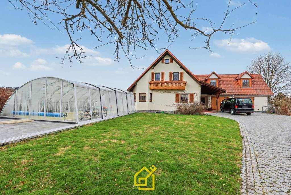 Immobilie in Schleiz - Exklusives Zuhause mit Büro, Pool, Sauna & Kamin – Ihr Rückzugsort am Feldrand - Bild 0