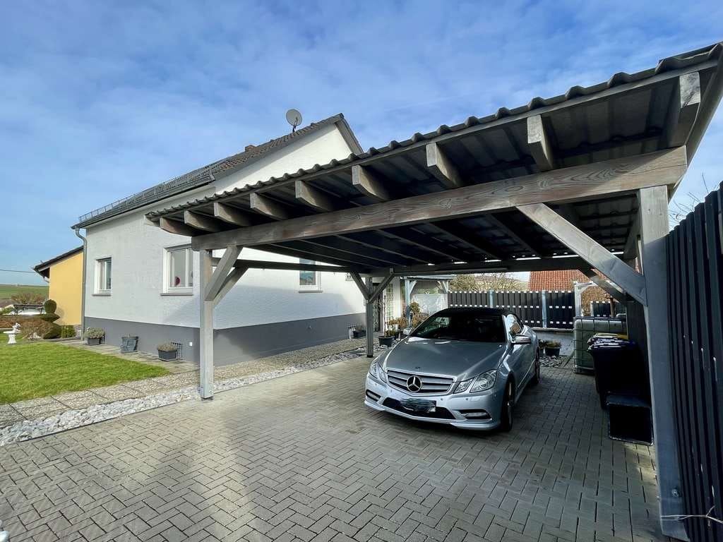 Immobilie in Hohenstein - EINZIEHEN UND WOHLFÜHLEN! TOP RENOVIERTES EINFAMILIENHAUS IN 1A WOHNLAGE IN HOHENSTEIN BREITHARDT - Bild 1