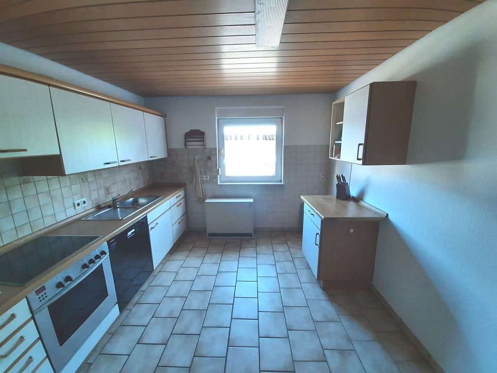 Immobilie in Illingen - Solides 1 - 2-Familienhaus in guter Wohnlage - Bild 4