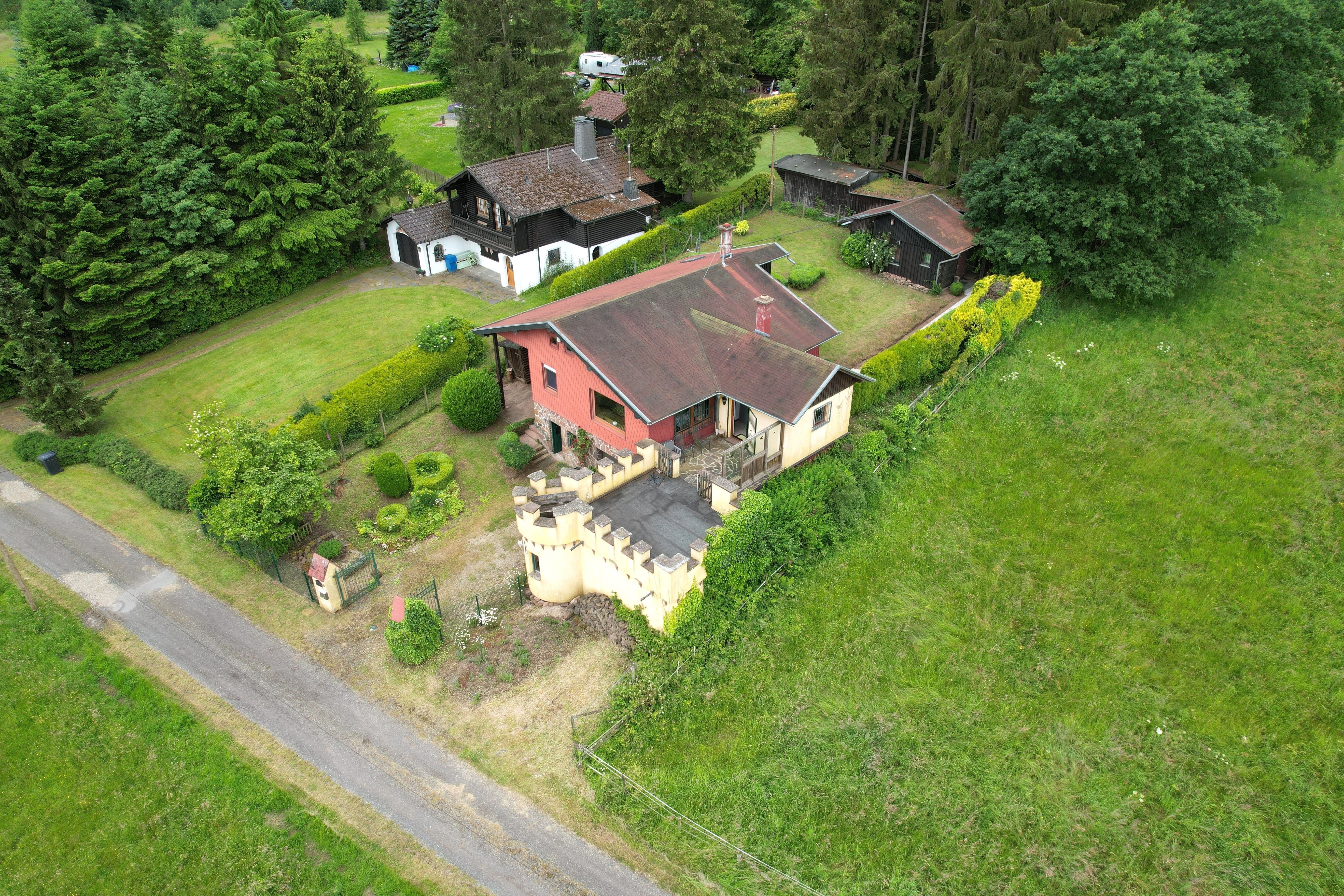 Immobilie in Sankt Thomas - Einfamilienhaus in einem beschaulichen Eifeldorf, umgeben von Wäldern - Bild 1