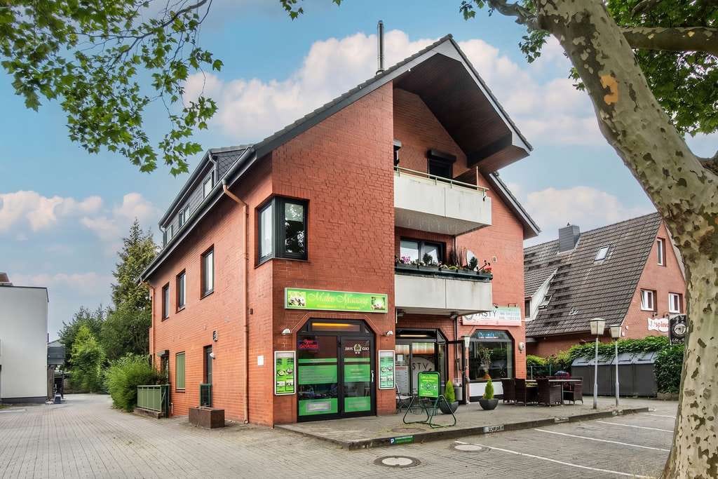 Immobilie in Barsbüttel - Großzügige  2-Zimmer Dachgeschosswohnung mit Balkon, Wohnküche und KFZ Stellplatz in zentraler Lage - Bild 0