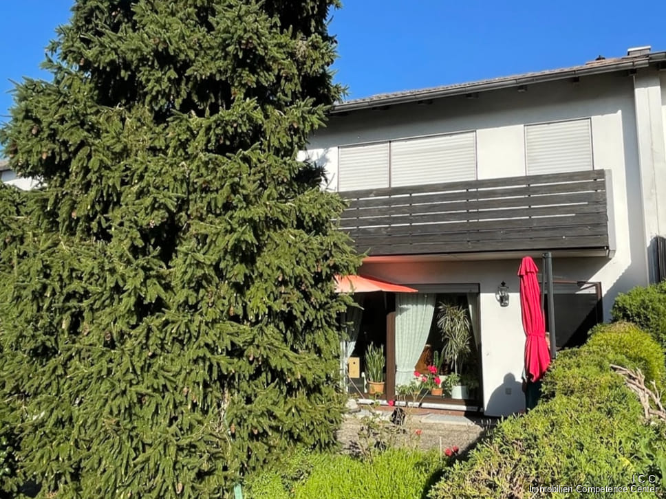 Immobilie in Schwindegg - ***   VERKAUFT   ***
Doppelhaushälfte mit Wohnungsrecht
für Kapitalanleger und spätere Eigennutzer - Bild 1