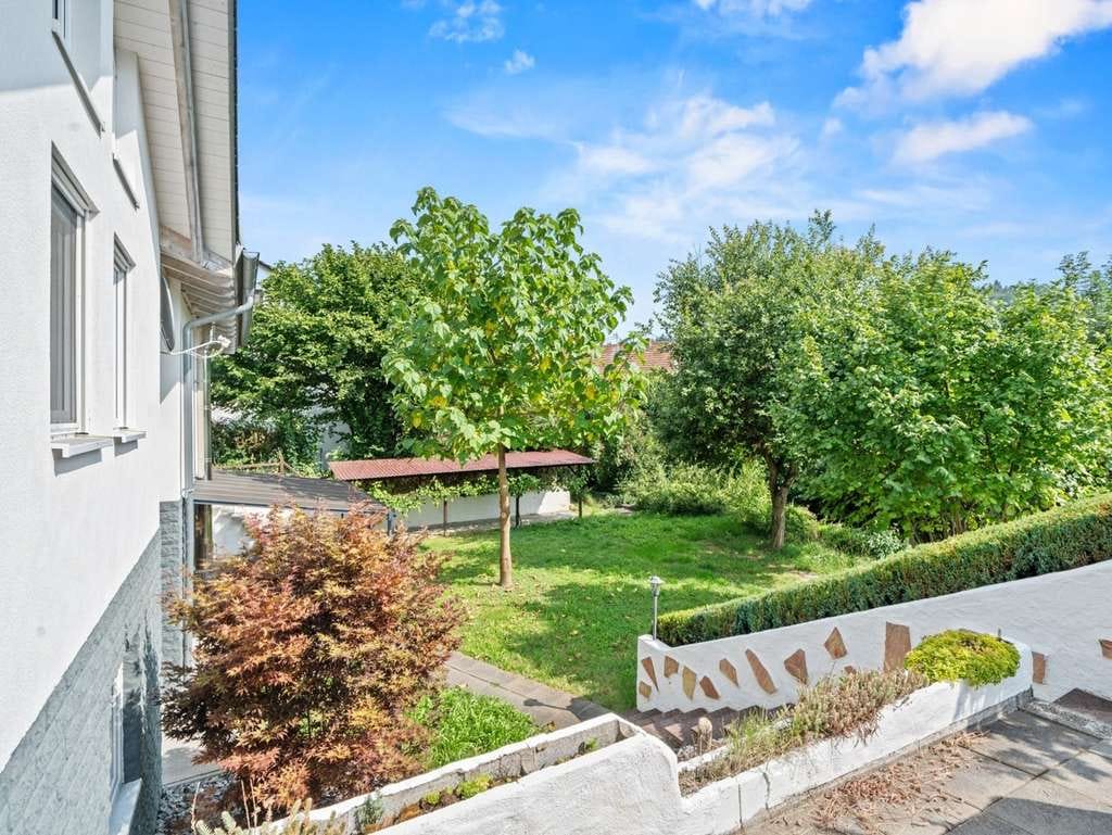 Immobilie in Mühlingen - Raus aufs Land - Grundstück in ruhiger Lage 
und großes Wohnhaus mit Einliegerwohnung - Bild 2