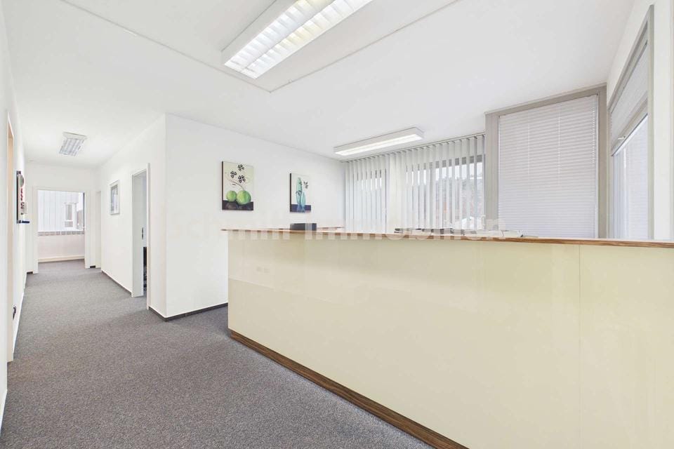 Immobilie in Rödermark - Doppelter Ausblick. Einmaliges Büro. - Bild 0