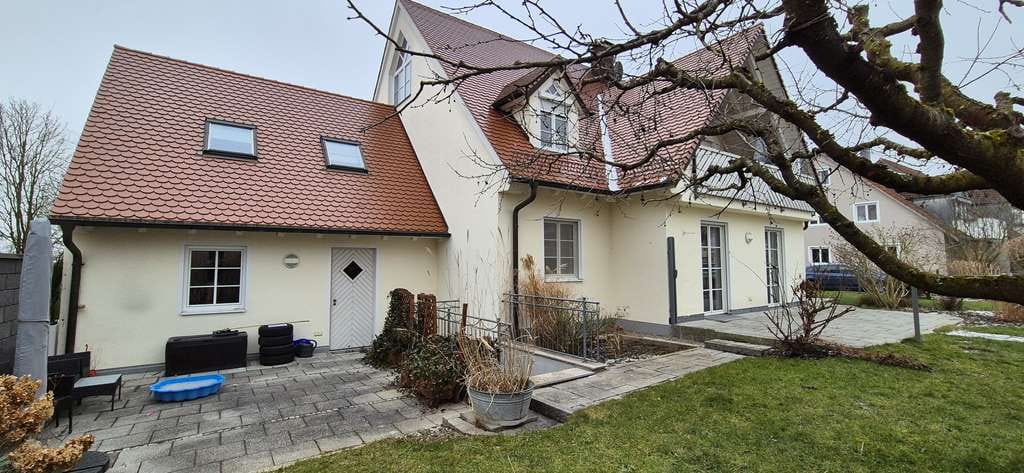 Immobilie in Dachau - Dachau-Erdweg, S2, gepflegtes, wunderschönes 2 Familienhaus, auf ca. 708m2 großen Grundstück - Bild 2