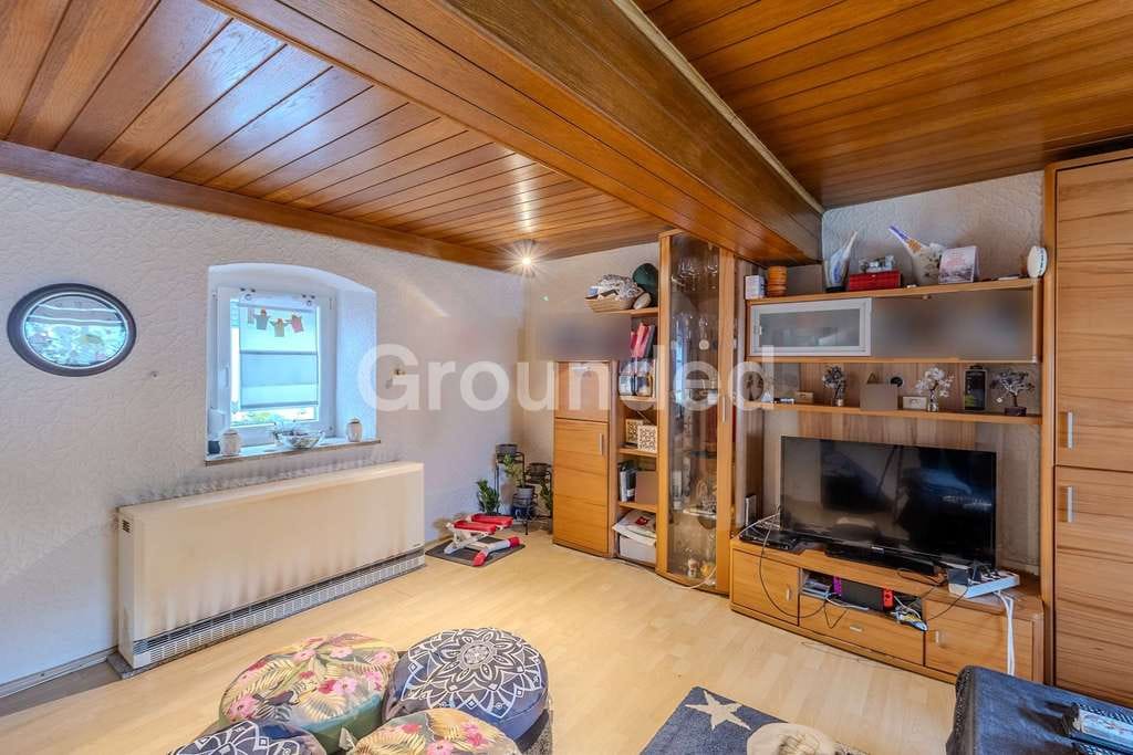 Immobilie in Viereth-Trunstadt - Einfamilienhaus in besonderer Kulisse - wohnen direkt neben dem Schloss in Trunstadt - Bild 3