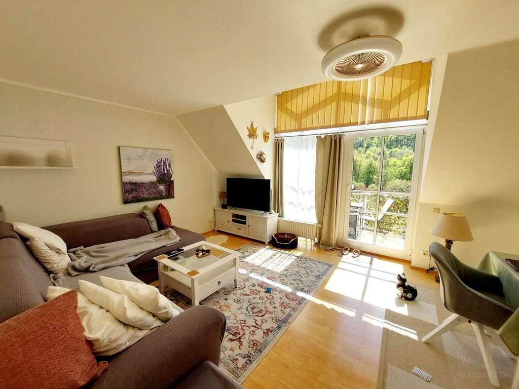 Immobilie in Bad Brückenau - Exklusive 3-Zimmer Wohnung, 76m², Lift & Stellplatz -Naturblick inklusive - Bild 1