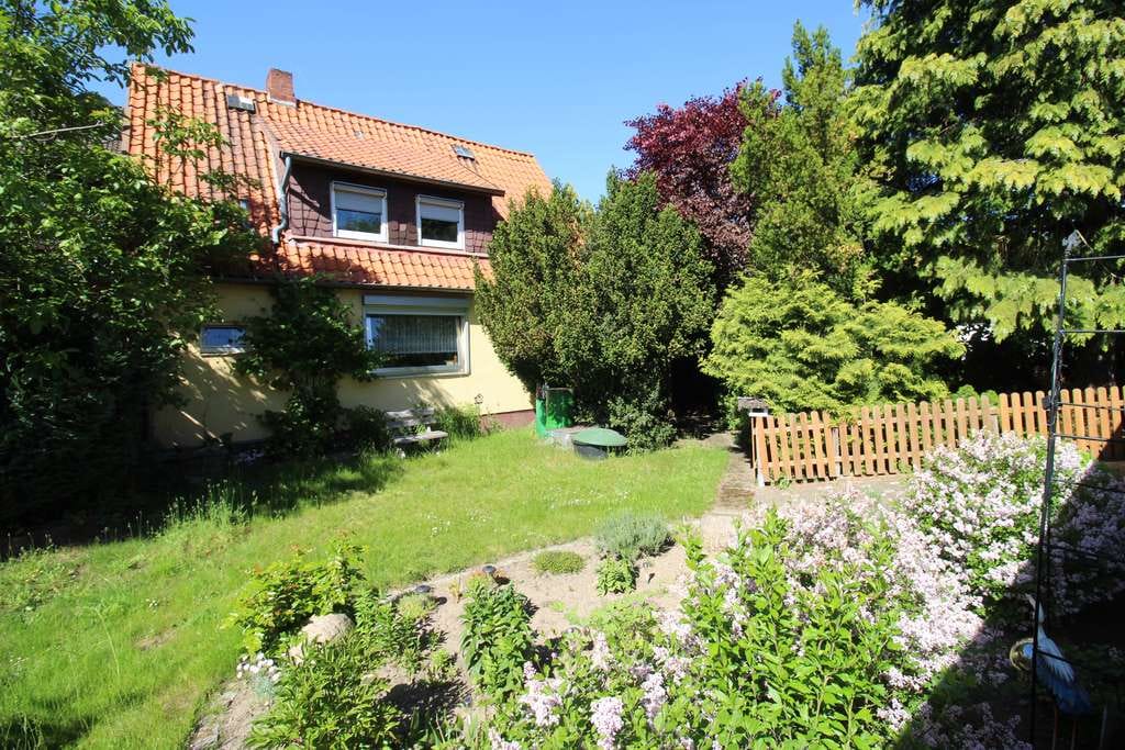 Immobilie in Bad Bevensen - Charmantes Einfamilienhaus mit Dachterrasse, Garten & Garage - Bild 1