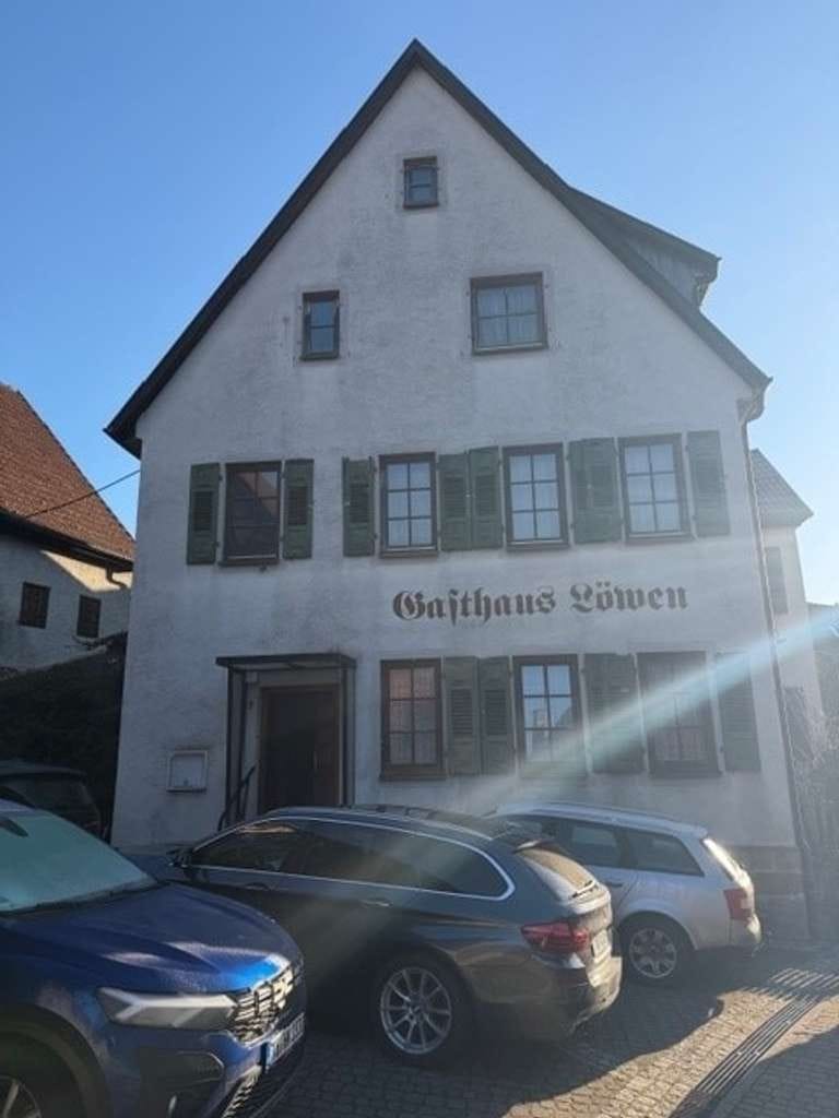 Immobilie in Ammerbuch - Ehemaliges Gasthaus mit Ausbaupotenzial in guter Lage von Ammerbuch-Reusten  - Bild 4