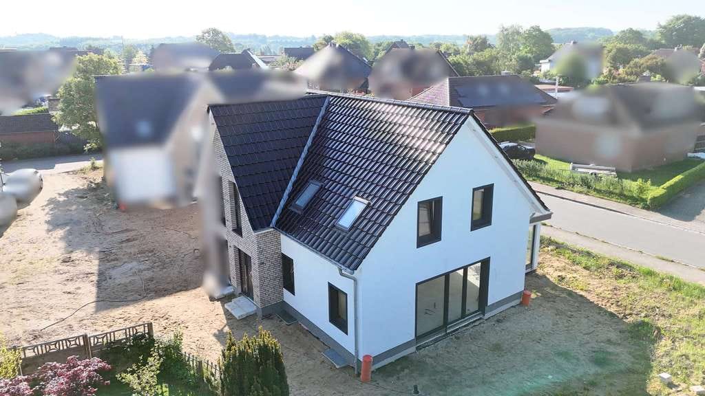 Immobilie in Rumohr - Erstbezug großzügige DHH mit Wintergarten nach Ihren Wünschen in Rumohr - Bild 2