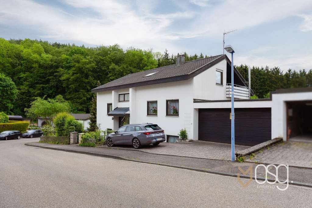 Immobilie in Donzdorf - Direkt einziehen ohne Renovieren, 3 Zimmer Wohnung mit Einbauküche und Kaminofen - Bild 1