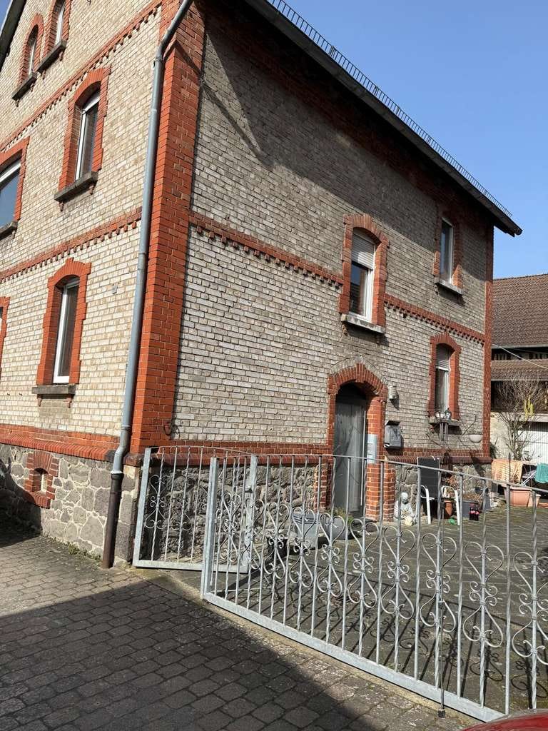 Immobilie in Buseck - Geräumiges Einfamilienhaus mit 7 Zimmern in Buseck - Bild 3