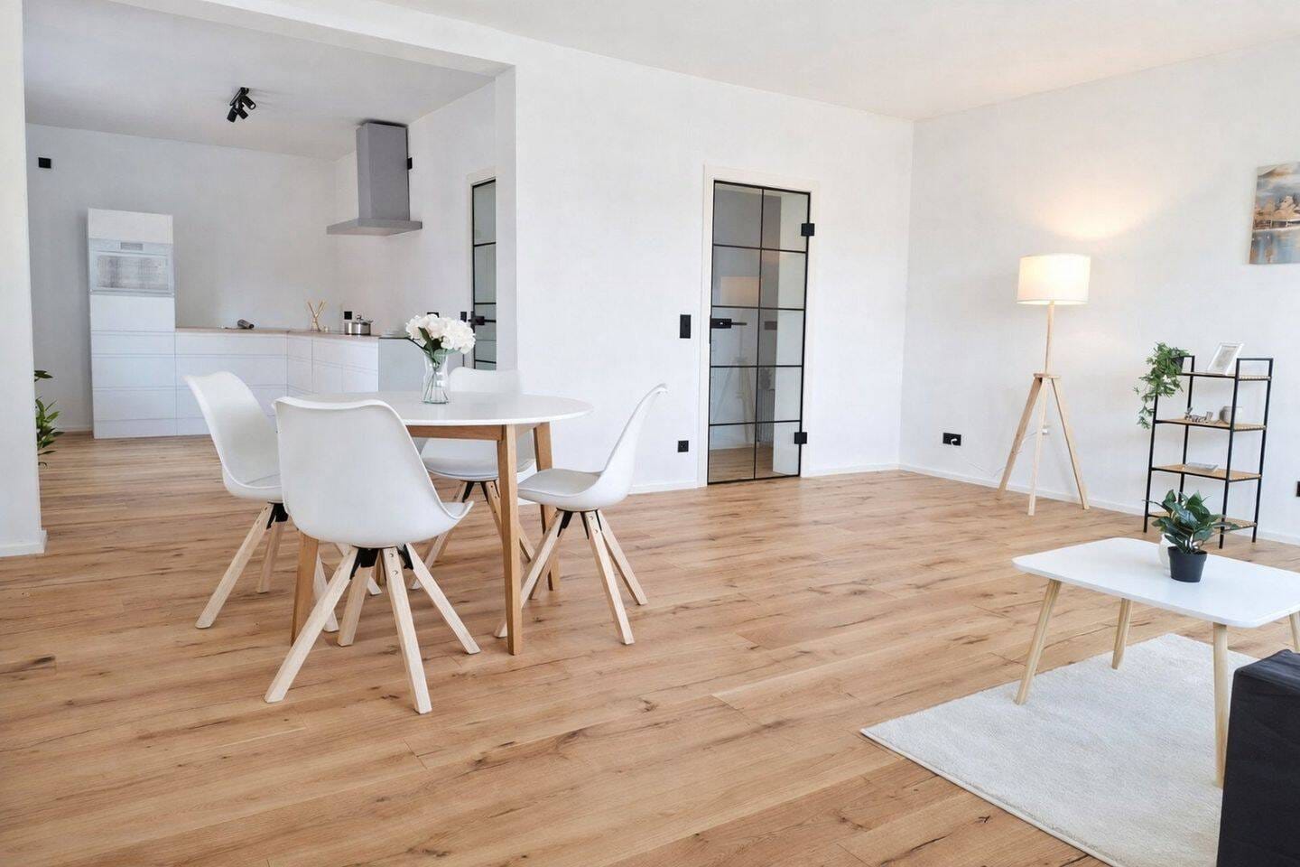 Immobilie in Tegernheim - Erstbezug nach Kernsanierung: moderne 3-Zimmer-Wohnung, provisionsfrei - Bild 0