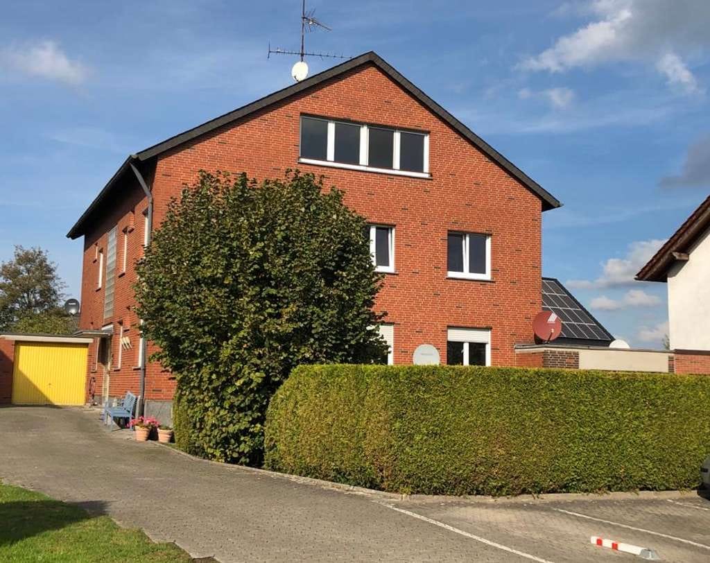 Immobilie in Werl - Freistehendes 6-Familienhaus mit 2 Garagen - Bild 0
