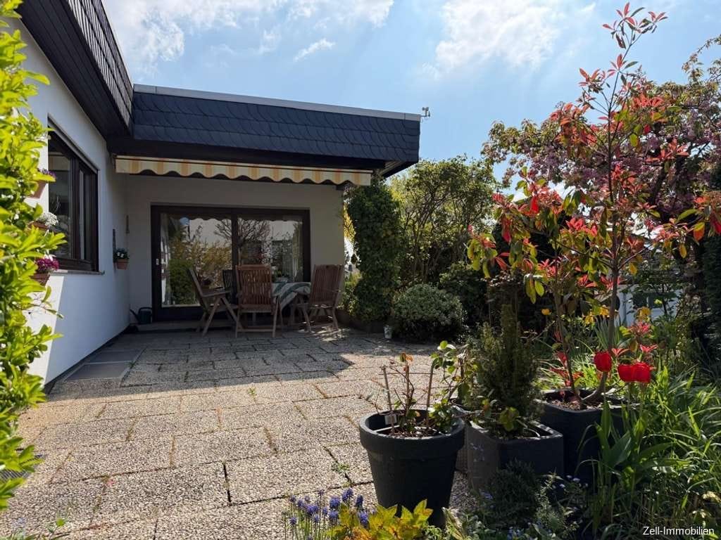 Immobilie in Geisenheim - Familientraum: Großzügiges Einfamilienhaus mit tollem Gartengrundstück und Garage - Bild 3