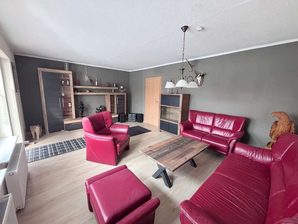 Immobilie in Hohenberg-Krusemark - Freistehendes Einfamilienhaus mit Ausbaupotenzial und großem Grundstück - Bild 4