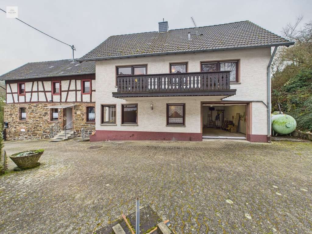 Immobilie in Schalkenbach - Wohnen in zwei verschiedenen Zeitaltern in Schalkenbach-Obervinxt! - Bild 0