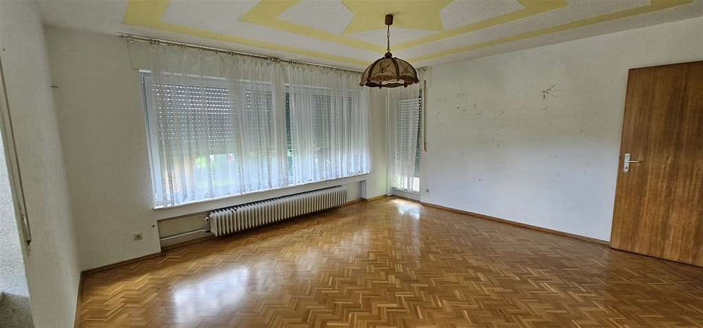 Immobilie in Steinheim am Albuch - Zweifamilienhaus in ländlich-ruhiger Wohnlage - Bild 1