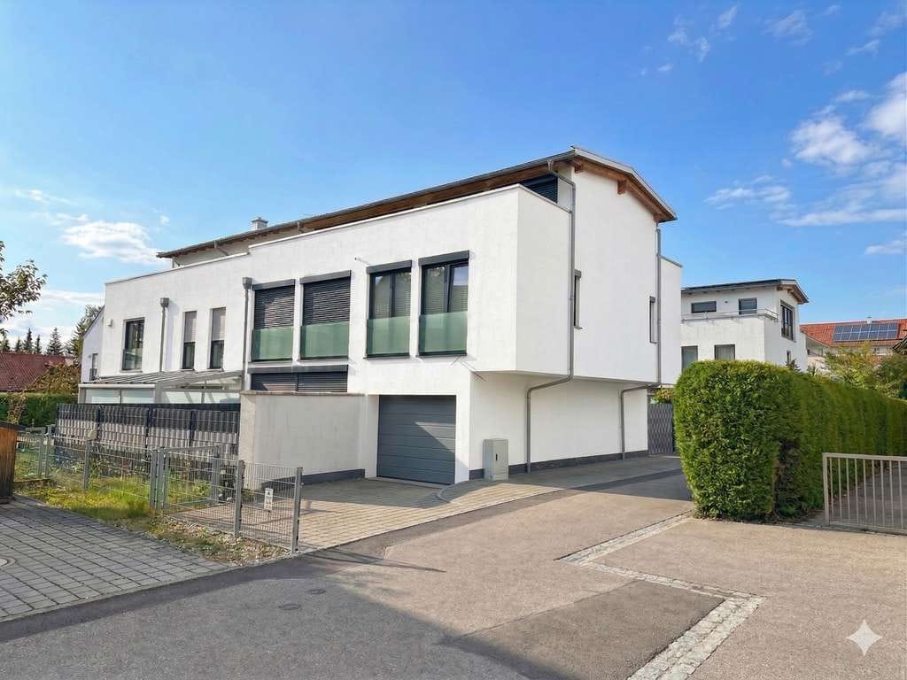 Immobilie in Eching - "EXKLUSIV" Reihenendhaus mit Dachterrasse & Einliegerpotenzial – modernes Wohnen in Bestlage - Bild 0