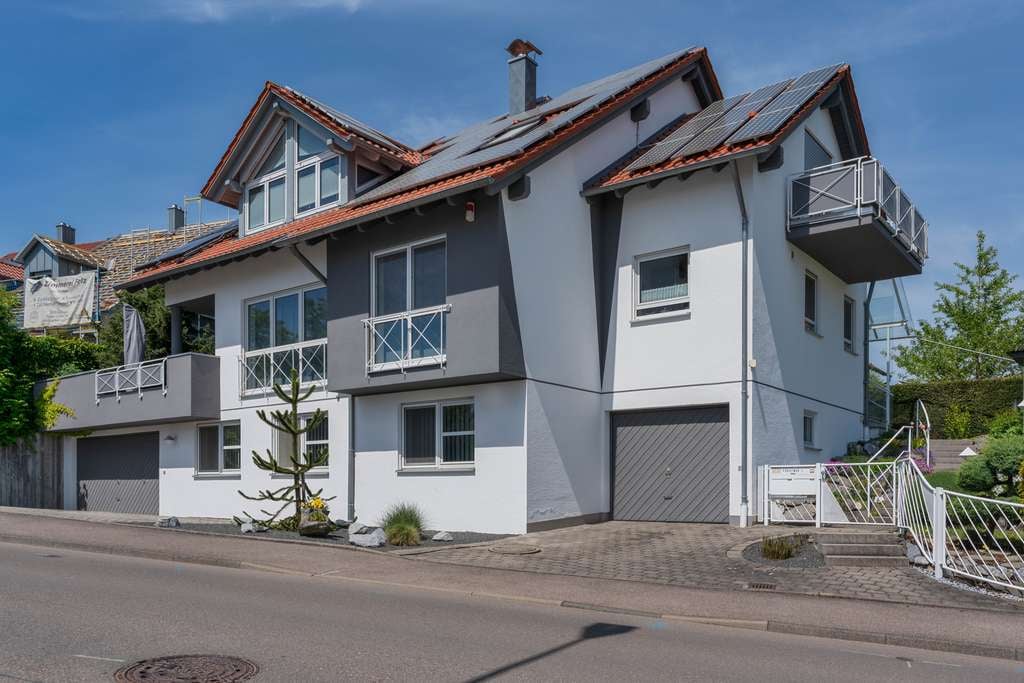 Immobilie in Elchingen - MODERNES ZWEIFAMILIENHAUS MIT SOLARENERGIE IN OBERELCHINGEN - Bild 0