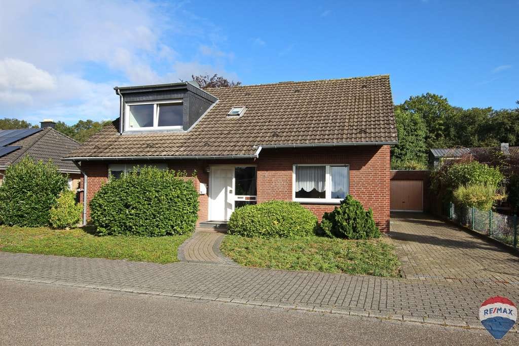 Immobilie in Bedburg-Hau - Großzügiges Einfamilienhaus mit tollem Garten ! - Bild 2