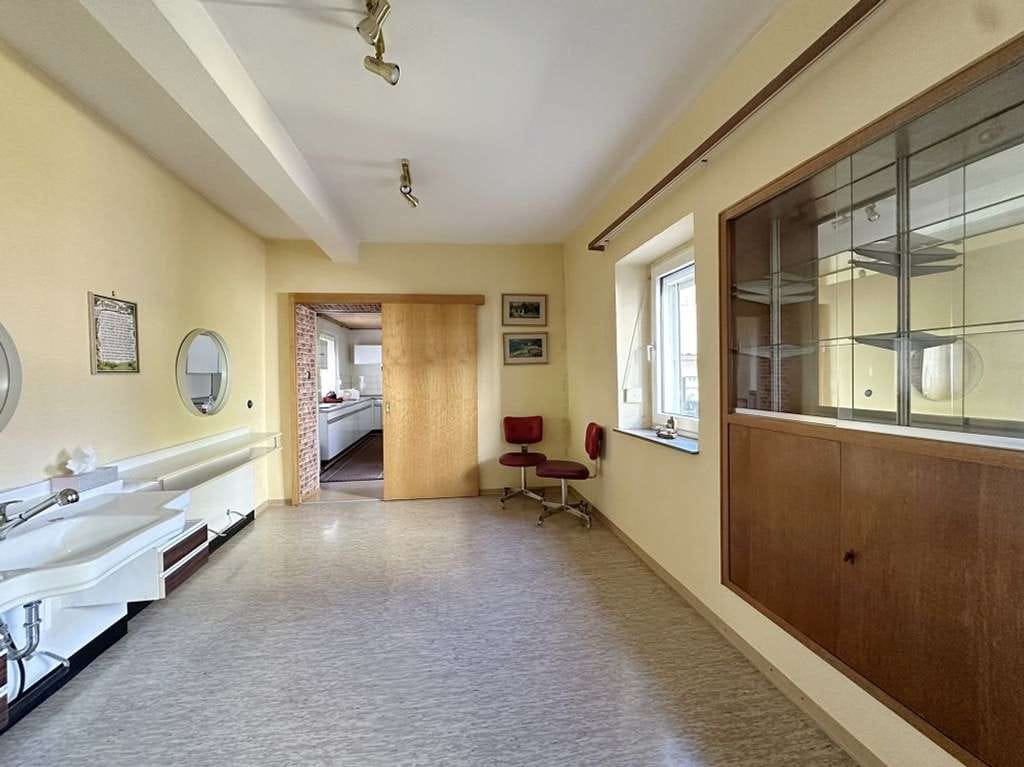 Immobilie in Hinterweidenthal - Ein Haus zum attraktiven Preis, viele Möglichkeiten – Wohnen, Arbeiten oder Vermieten im Pfälzerwald - Bild 4