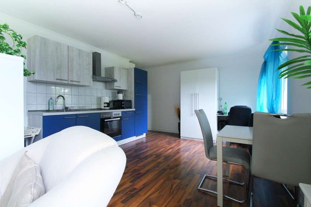 Immobilie in Burgstädt - +++ kleines möbliertes Apartment ........ +++ - Bild 1