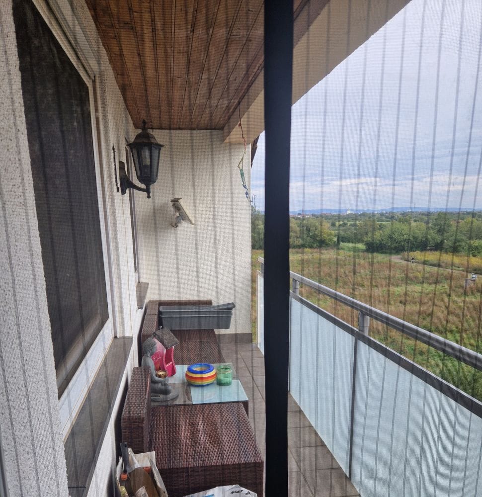 Immobilie in Weisenheim am Sand - Provisionsfrei 4 ZKB Dachgeschosswohnung im wunderschönen Winzerort Weisenheim am Sand - Bild 0
