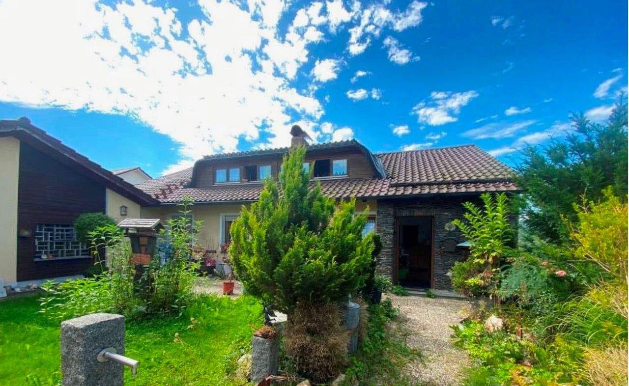 Immobilie in Grafenwiesen - Mehrgenerationenhaus mit viel Potential und großem Garten - Bild 0