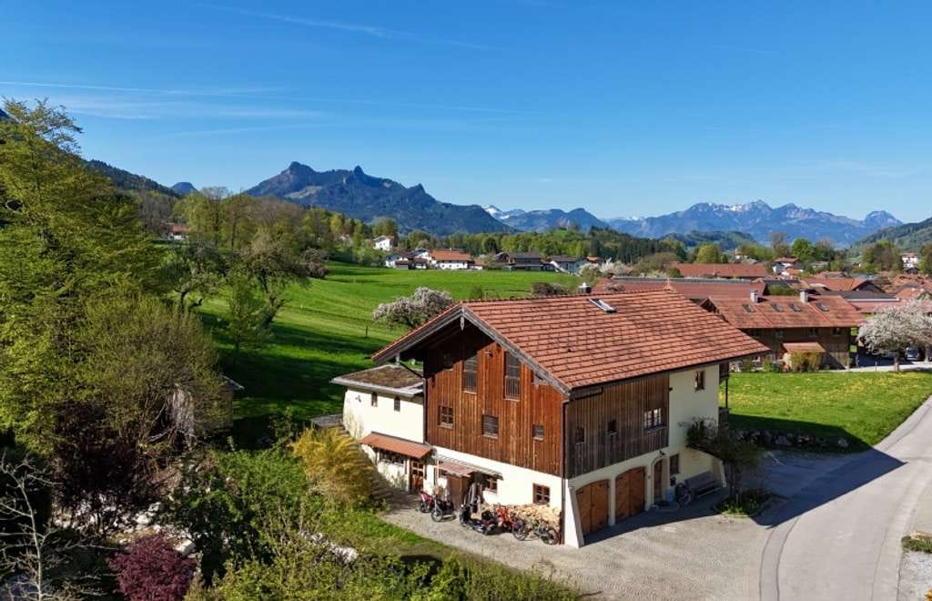 Immobilie in Samerberg - Samerberger sonniger Logenplatz - inklusive Panoramablick - Weite fühlen - Ruhe finden - Bild 0