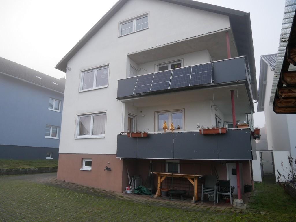 Immobilie in Burkardroth - Vermietetes Wohnhaus mit 3 Wohneinheiten - Bild 1