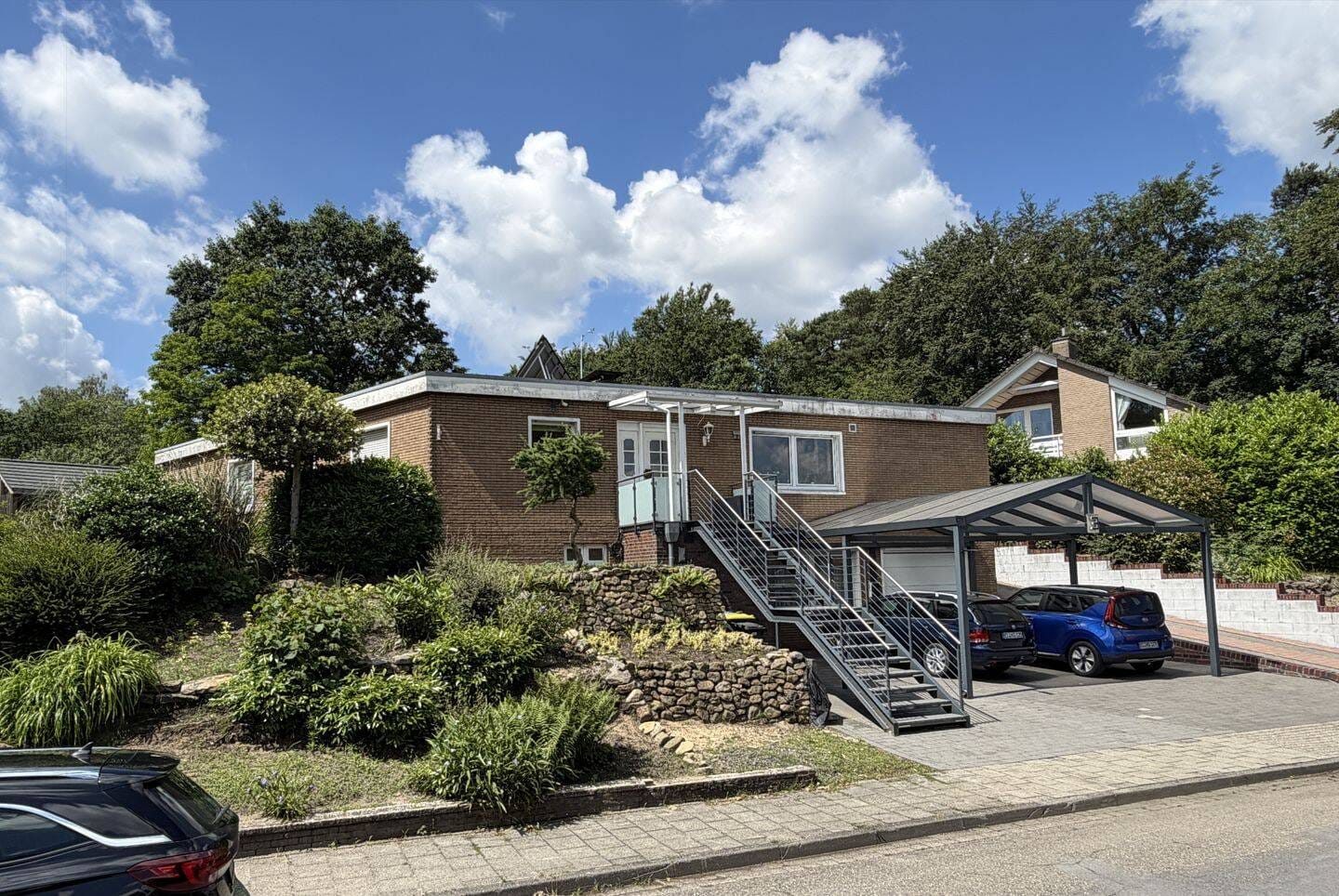 Immobilie in Lingen (Ems) - Großzügiger Winkelbungalow in Lingen-Darme - Bild 0