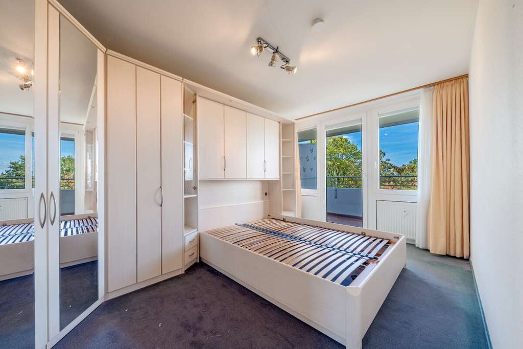 Immobilie in Unterhaching - 91 m² voller Möglichkeiten - Bezugsfreie 3-Zimmer-Wohnung mit großer Loggia - Bild 4