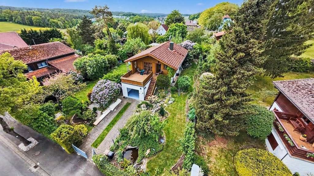 Immobilie in Wachenroth - Idyllisches Wohlfühlhaus mit traumhaftem Garten in ruhiger Lage in Wachenroth-Buchfeld - Bild 1