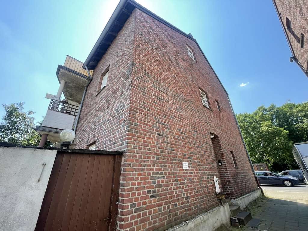 Immobilie in Viersen - Schickes 3-Fam.-Haus in Viersen * EG + 1. OG frei * SOLL-Rendite ca. 6,56% p.a. oder Eigennutzung - Bild 2