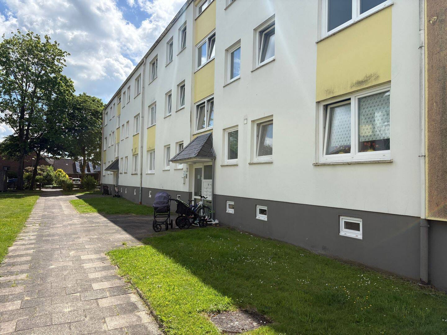 Immobilie in Schwanewede - Schwanewede / Top-modernisierte 2-Zimmer-Wohnung mit Sonnenbalkon in ruhiger Lage - Bild 2
