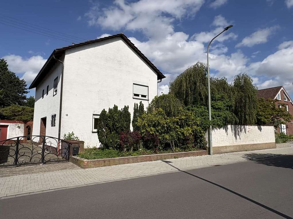 Immobilie in Neuhofen - Repräsentatives Einfamilienhaus mit Potential - Bild 1