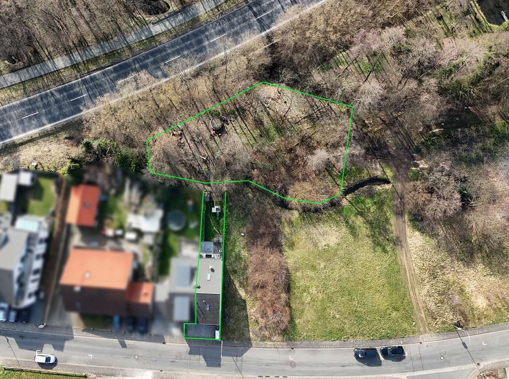 Immobilie in Laufach - DIETZ: Junges Familienhaus mit  837 m² großen, idyllischen Waldgrundstück in Laufach! - Bild 3