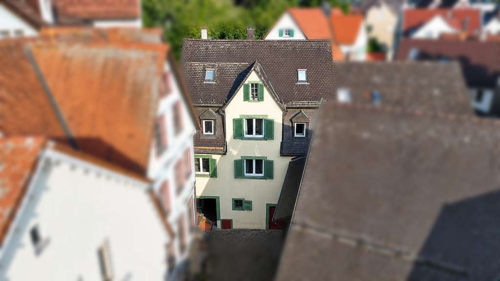 Immobilie in Heidenheim an der Brenz - Heidenheim- Denkmalschutzimmobilie, zentrale Innenstadtlage mit Potenzial, laufende Mieteinnahmen - Bild 2