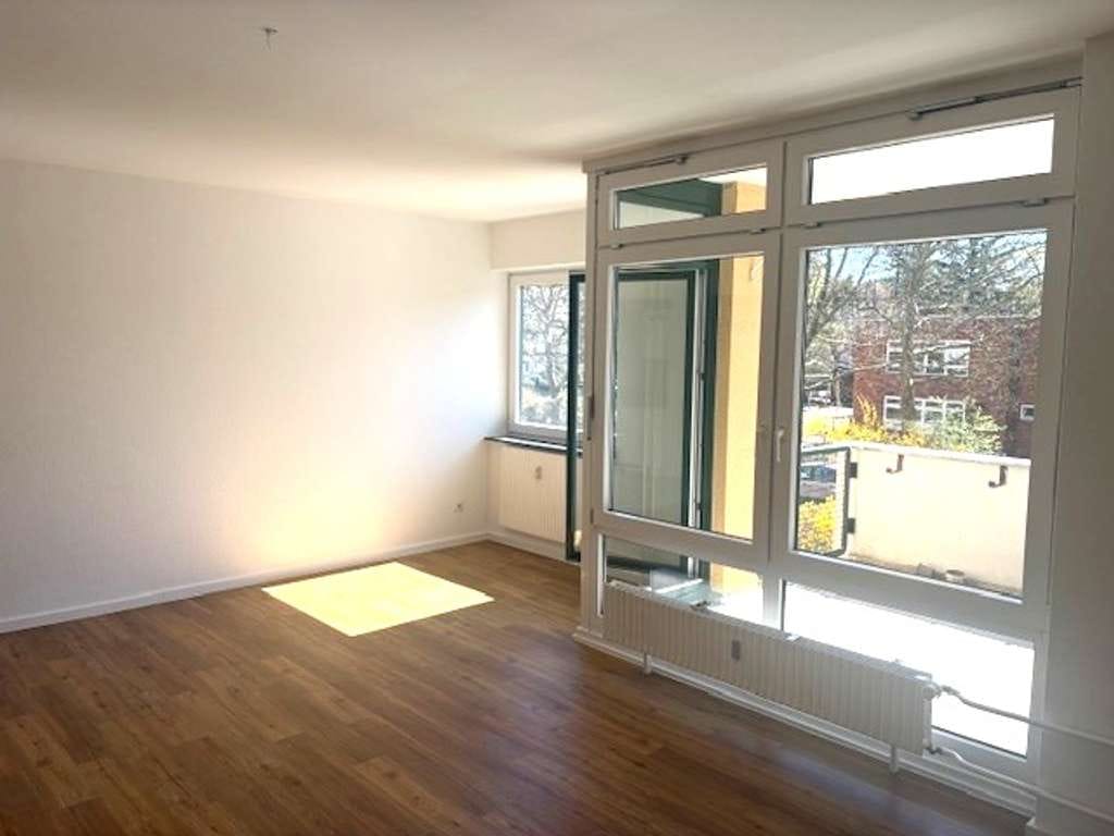 Immobilie in Berlin - * RUHIG & GRÜN IM BELIEBTEN BUCKOW: APPARTEMENT MIT EINBAUKÜCHE, WANNENBAD & SONNENBALKON! * - Bild 3